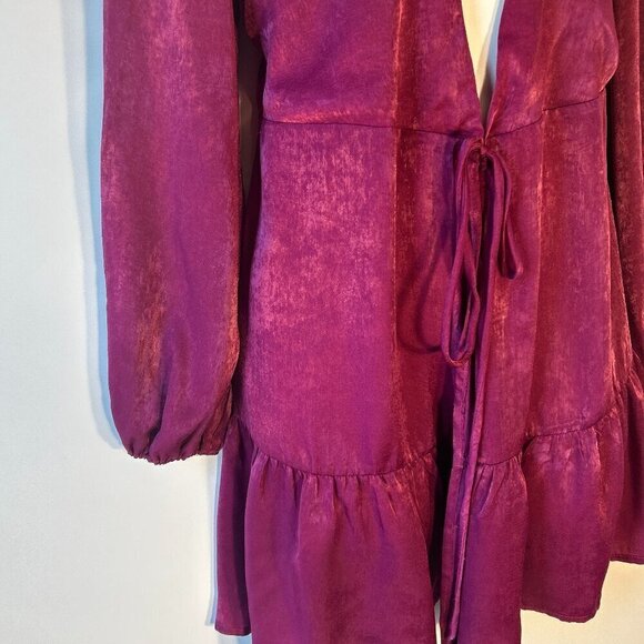 Lulu's NWT SZ L Open tie front purple silky robe or top comfy layering romantic - Picture 4 of 10